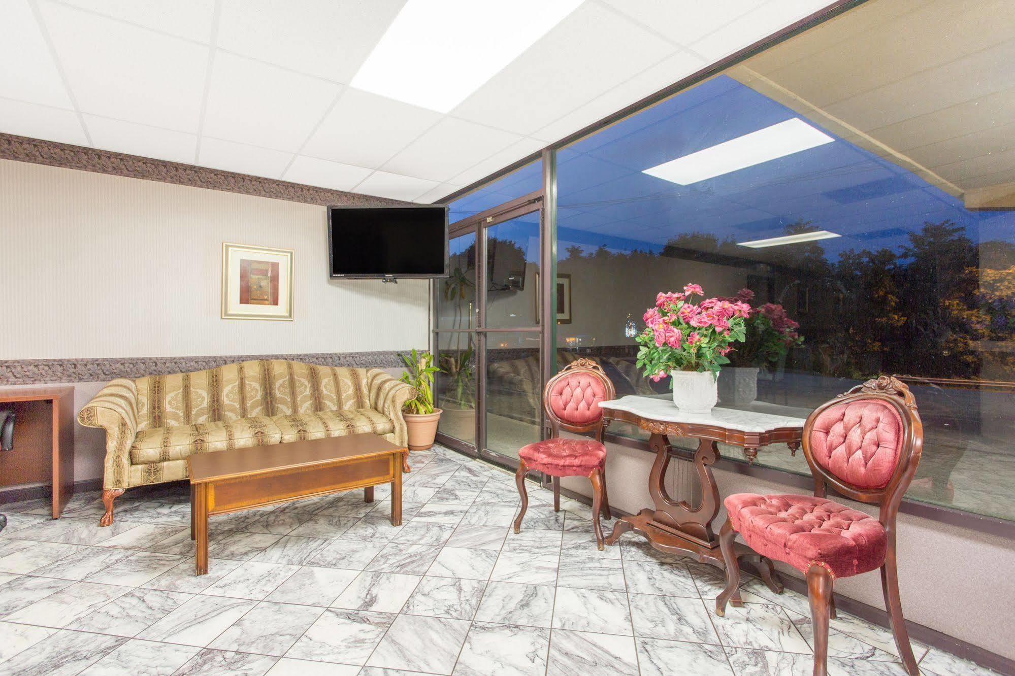 Knights Inn Roanoke Esterno foto