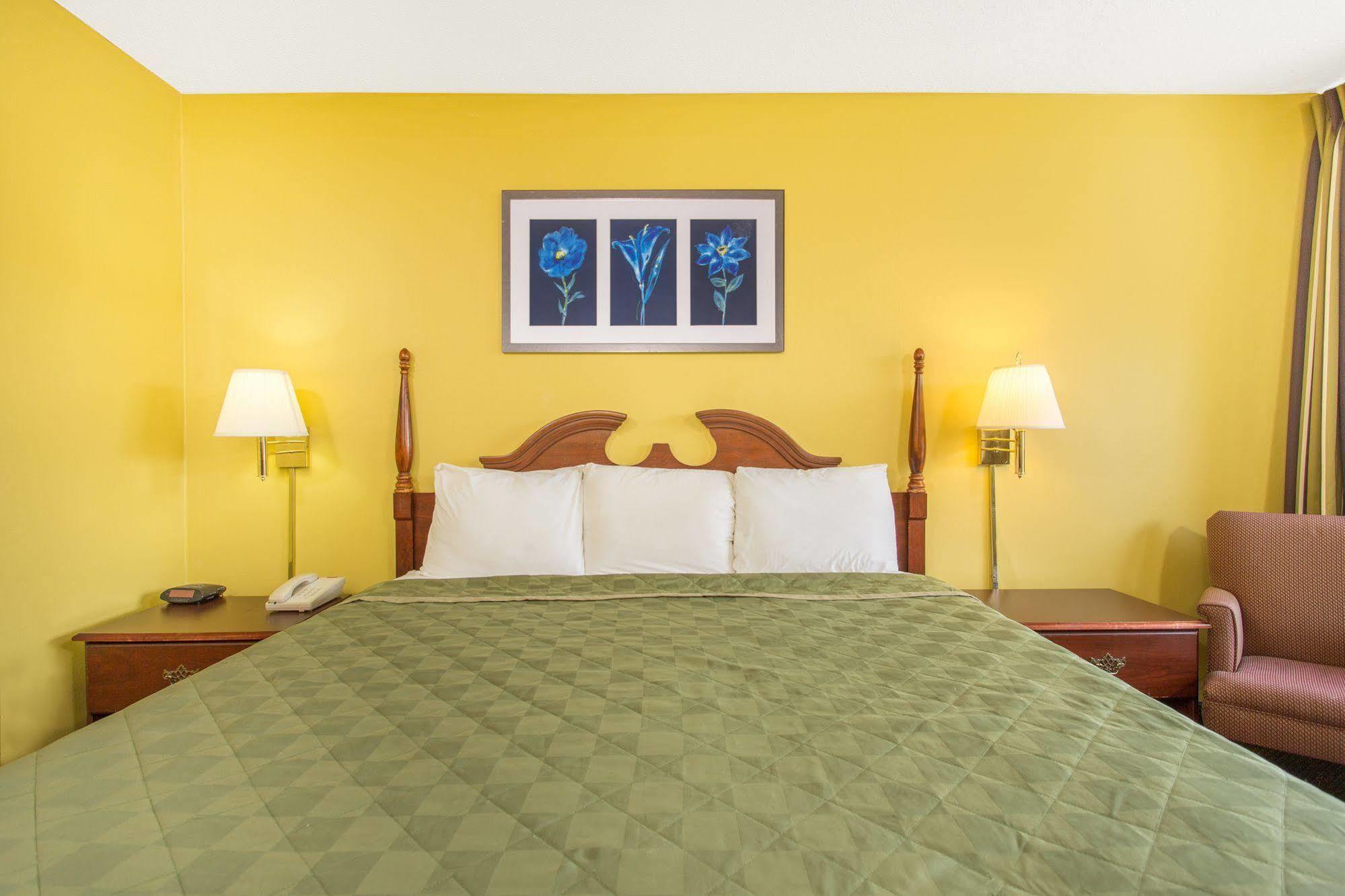 Knights Inn Roanoke Esterno foto